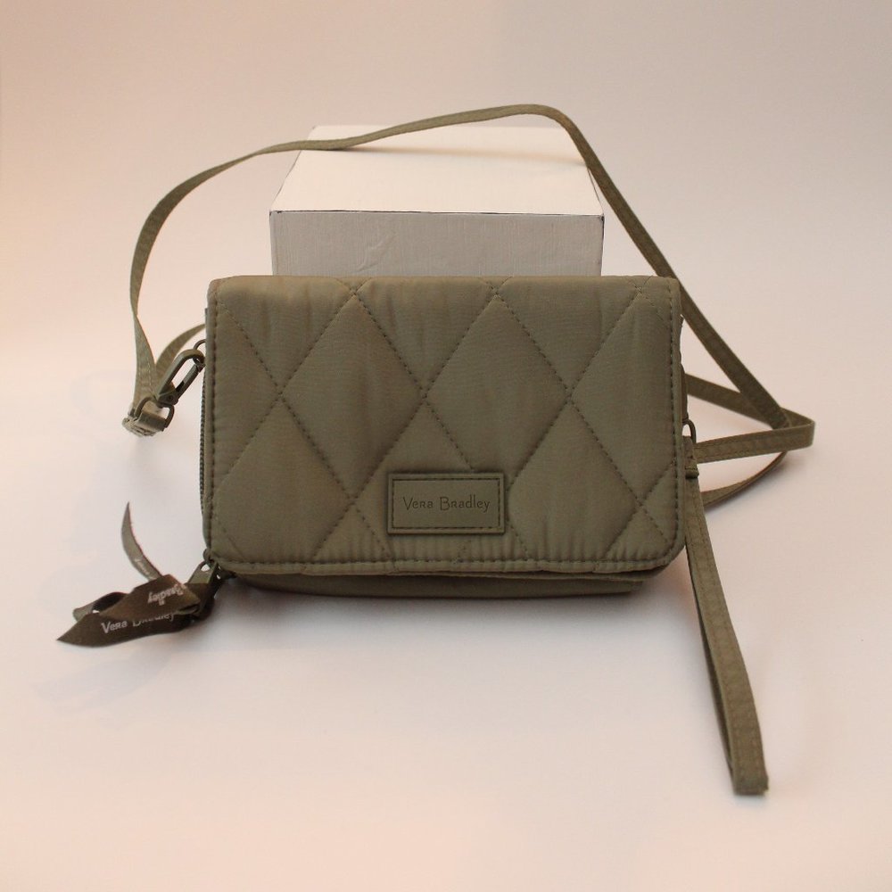 Vera Bradley Featherweight RFID All in One Crossbody - Green NWOT